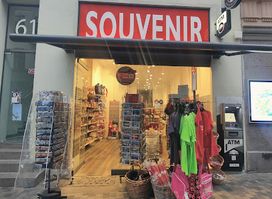 Souvenir Gifts shop