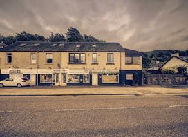 Braeside Stores
