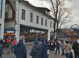 Diverse. Clothes shop