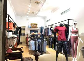 SPORT (លក់ដុំនិងរាយសំលៀកបំពាក់កីឡាបុរសនារី)