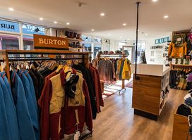 Burton Store Thredbo