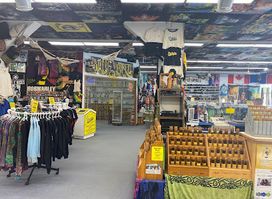Vintage Vinyl & Hemp Emporium