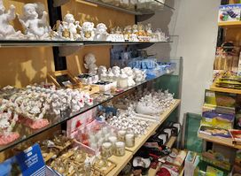 K u. K - Shop , enjoy the difference