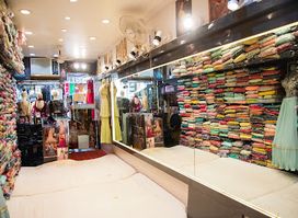 KOLORS BOUTIQUE