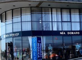 MÍA DORATO
