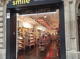 SMILE Originals - Gift Shop & Souvenirs