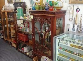 1104 Adams Antiques