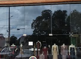 Boutique TOO MUCH Venta de ropa y accesorios
