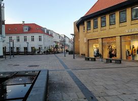 H&M