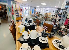 Vintage Blue: Mid Century to Modern Furniture & Decor