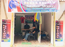 FASHION HOLIDAY