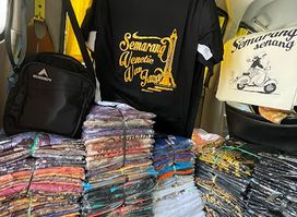 OLEH-OLEH KAOS SEMARANG LAWANG SEWU