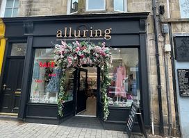 Alluring Boutique