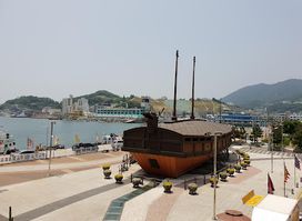 Yi Sun-Sin Square