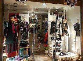 Think White boutique