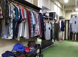 Import Hut