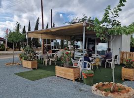 Yeronissos coffee kiosk