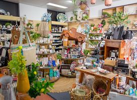 Glenmore News & Gifts