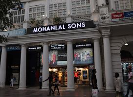 Van Heusen - Clothing Store, Connaught Place - A Block, New Delhi