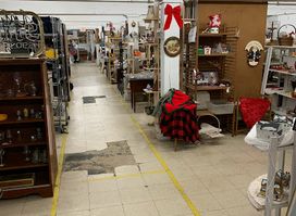 New Bedford Antiques At The Cove