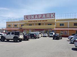 Luna Park Maxi Market
