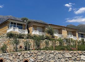 Essos Villas