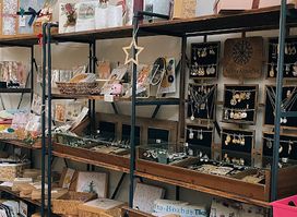 Ninka Cards & Gifts