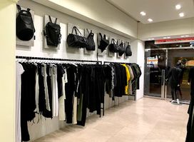 V12 Concept Store