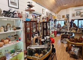 Dr Quirky's Vintage Emporium