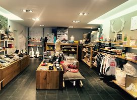 Meringue - Alpine Concept Store (Deco, Design, Souvenir & Gift Shop, Fine Food)