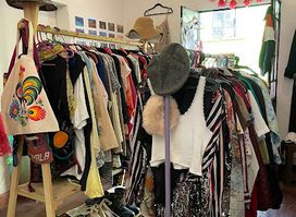 Vikers Vintage/Thrift shop