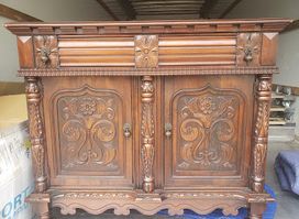 La Vie En Rose Antiques