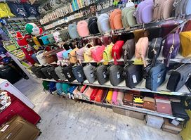 Souvenir shop (gift)