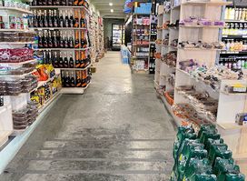 Market Cupecoy