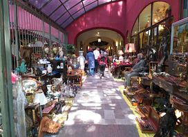 Antiques Center Plaza del Angel