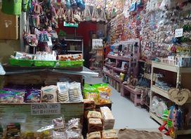 Low Price Souvenirs