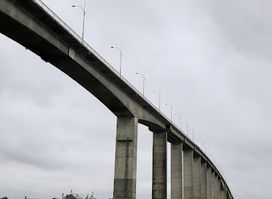Puente Nanawa