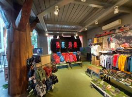 Eiger Adventure Shop