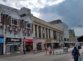 Victoria Shopping Centre