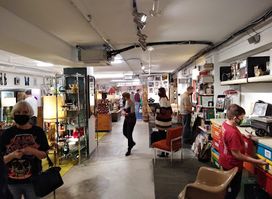 Funky Finds Vintage & Retro