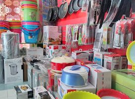 U & V Mart