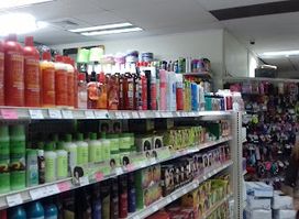 M & C Drugstore, Vieux Fort