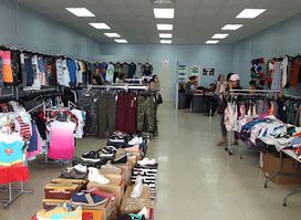 Compadres Mall