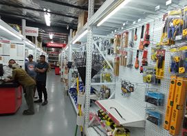Vinod Patel, Tavakubu store