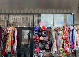 Sharfikner cosmetics and accessories shop