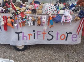 Tip Top Thrift Store 395 n . Main st. Centerfield ut
