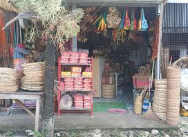 Yool's Souvenir shop