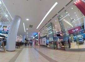 Fuschia - Paseo La Galería