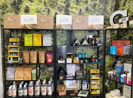 Reefer S.a.r.l.-s CBD & HEADSHOP