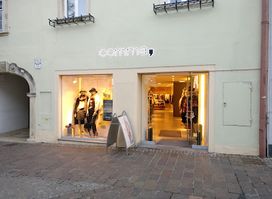 comma Store